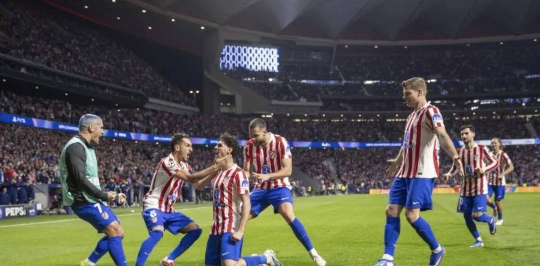 九游娱乐官方网站中国官网-杨幂离婚7年连拿两大资源